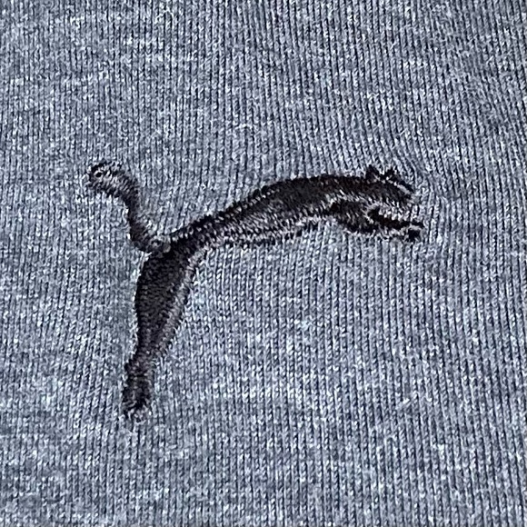 Large Puma athletic hoodie with a kangaroo pocket, ruching detail on the wrist - Picture 3 of 8